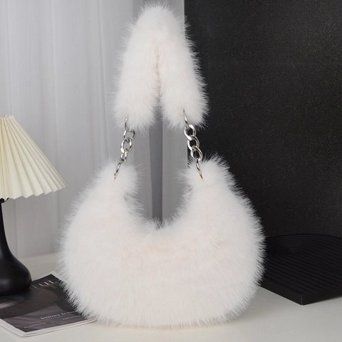 Women Faux Fur Hobo Bag Winter Plush Shoulder Bag With Metal Chain Large Capacity Casual Zipper Niche Design