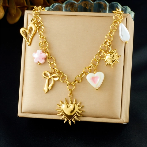 Collana Con Ciondoli Multipli Placcata Oro Acciaio Inossidabile Cuore Sole Fiocco Fiore Perla Artificial Chic Vintage