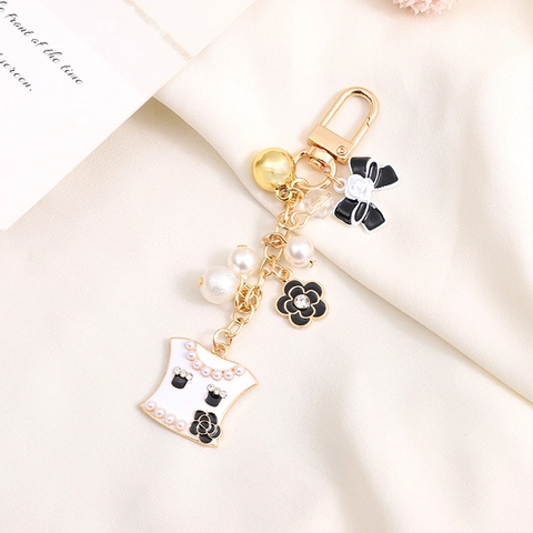 Eleganter Legierung Künstliche Perle Bogen Schlüsselanhänger Taschenanhänger Für Frauen Gold Herz Bär Anhänger Schmuck Geschenk
