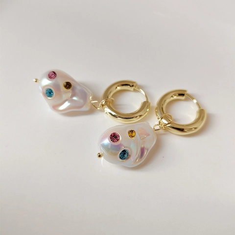 Artificial Baroque Pearl Hoop Earrings Irregular Colored Rhinestone Inlaid Copper Clasp Vintage Elegant Jewelry For Women