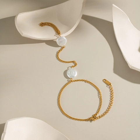 Stainless Steel Artificial Pearl Finger Chain Bracelet 18K Gold Plated Elegant Hand Back Jewelry For Women Fashion Accessory
