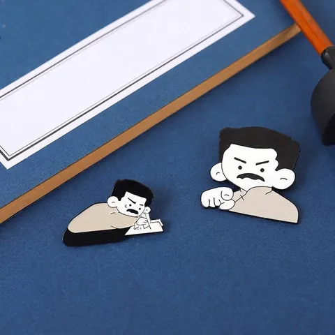 Pin de Esmalte Con Cita Famosa de Lu Xun Dibujos Animados Literatura Divertida Escritor Chino Retrato Insignia de Aleación