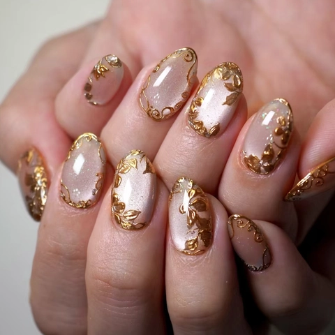 Press On Nails Short Oval Cat Eye Effect With 3D Gold Relief Floral Design Elegant Glossy Artificial Fake Finger Nails For Women