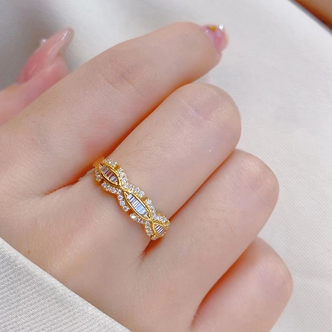 Elegant Wave Infinity Ring Copper Pave Zircon Baguette And Round Cut Crystal Twisted Band Fashion Jewelry For Women