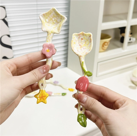 Cute Ceramic Spoon Star Tulip Flower Shape Hand-painted Spotted Glaze For Coffee Dessert Soup Novelty