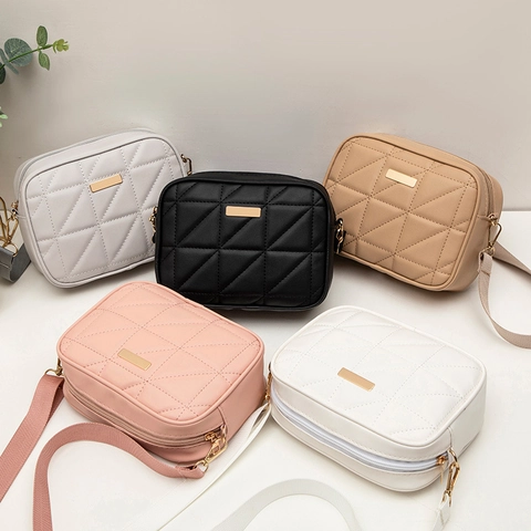 Quilted Diamond Crossbody Camera Bag PU Leather Elegant Women Handbag With Metal Plate And Adjustable Wide Strap