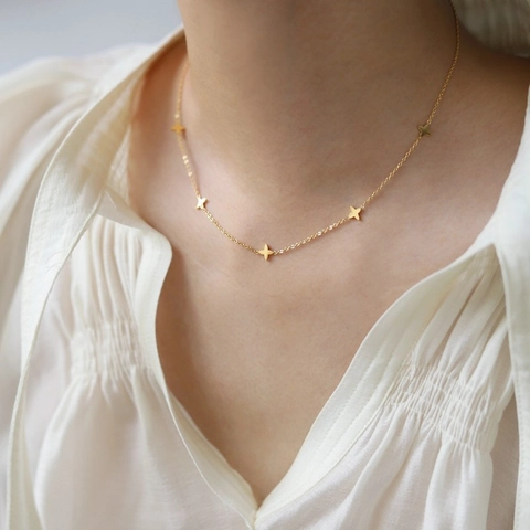 Klavertje Vier Ketting Titanium Staal Sleutelbeen Ketting Minimalistische Bloem Hanger Elegante Sieraden Voor Vrouwen