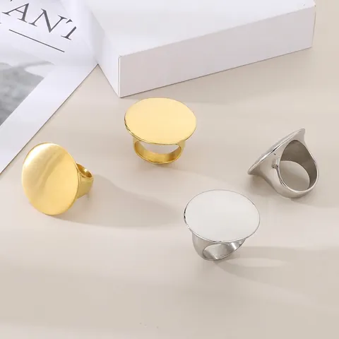 Anello A Disco Rotondo Minimalista Acciaio Inossidabile Placcato Oro 18K Lucidato A Specchio Gioielli Geometrici Unisex