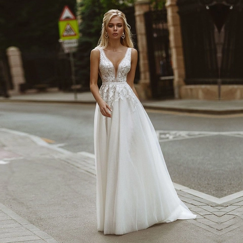 French Style Wedding Dress Deep V-Neck Sleeveless Lace Embroidery Tulle A-Line Backless Bridal Gown Small Train Elegant
