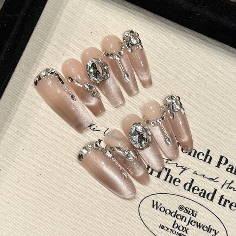 Faux Ongles Faits Main Œil De Chat Luxe Strass Cristal Longue Forme Cercueil Ongles Artificiels