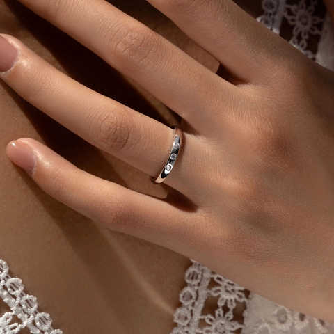 925 Sterling Silber Einfacher Ring Mit Drei Funkelnden Zirkonia Eleganter Pendlerstil Fingerschmuck Für Damen
