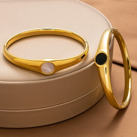 Bracelet Jonc Ovale En Acier Inoxydable Avec Incrustation De Coquillage Naturel Vintage Élégant Plaqué Or Pour Femmes