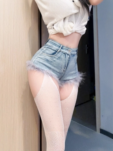 Damen Denim Hot Pants Mit Kunstfellbesatz Y2K Hohe Taille Washed Slim Fit Sexy Clubwear Casual Shorts