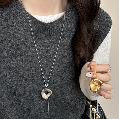 Collier Avec Pendentif Géométrique Creux Irrégulier Style Métal Liquide Minimaliste Chaîne De Pull En Alliage Pour Femme