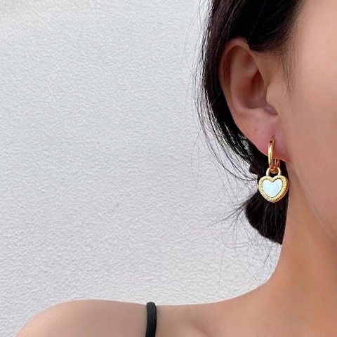 Vintage Titanstahl Herz Creolen Für Damen Doppelseitig Schwarz Weiß Emaille Minimalistisch Vergoldet Herz Ohrhänger
