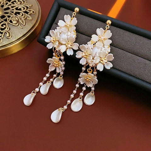 Orecchini Pendenti Lunghi Con Nappa A Petalo Di Fiore Eleganti Lega Perla Artificial Imitazione Strass Donna Con Perno In Argento