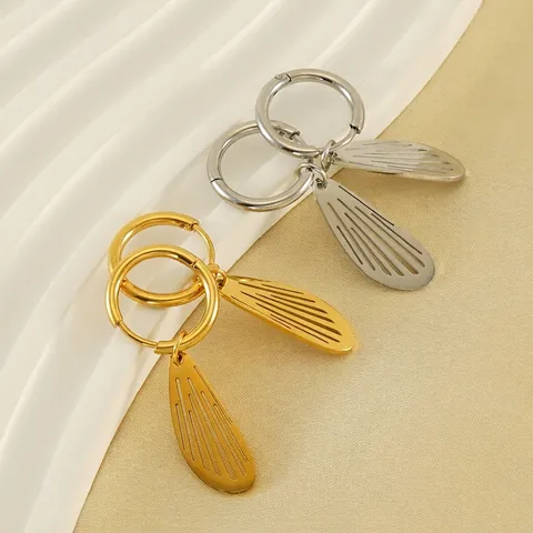 Pendientes De Aro Con Alas Caladas De Acero Inoxidable Bañado En Oro De 18K Diseño De Lujo Para Mujer