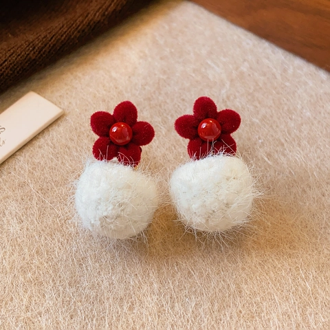 Boucles D'oreilles Pendantes Fleur Flocage Et Pompon Peluche Avec Tige Argent 925 Style Automne Hiver Pour Femmes