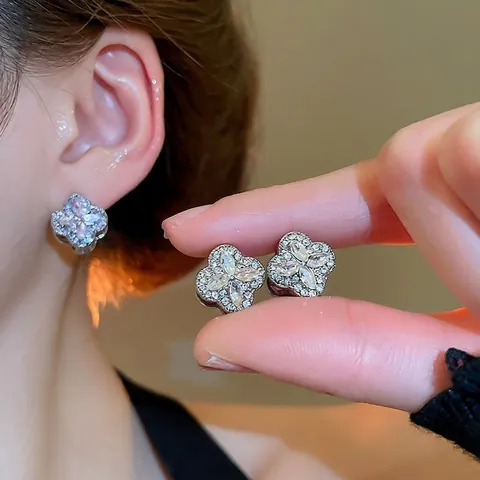 Boucles D'oreilles Créoles Trèfle À Quatre Feuilles En Alliage Zircon Pour Femmes Avec Tige En Argent Bijoux Élégants Double Face