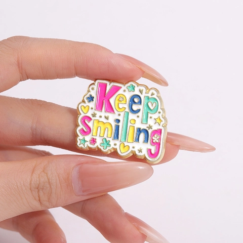 Broches de Esmalte de Aleación de Zinc Inspiradores Con Letras Motivadoras Keep Reading Smiling Growing Going Creating Insignias Para Mochila Ropa Unisex