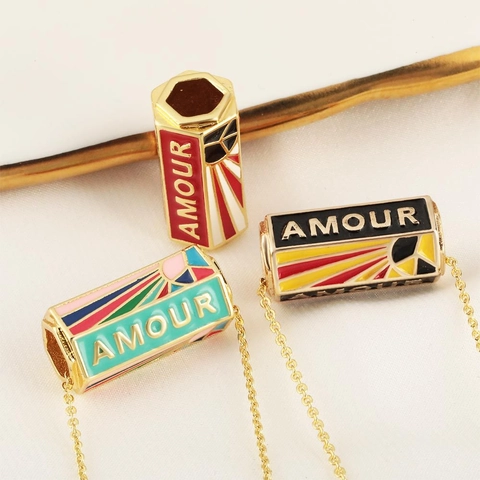 Ciondoli A Colonna Esagonale Rame Smalto Malocchio Pendenti Lettere Colorate Accessori Per Creazione Di Gioielli DIY