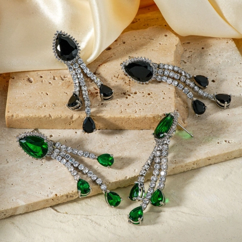 Exquise Koperen Kwastje Oorbellen Voor Vrouwen Elegant Lichte Luxe Zirconia Ingelegde Waterdruppel Vorm Mode Sieraden Feest