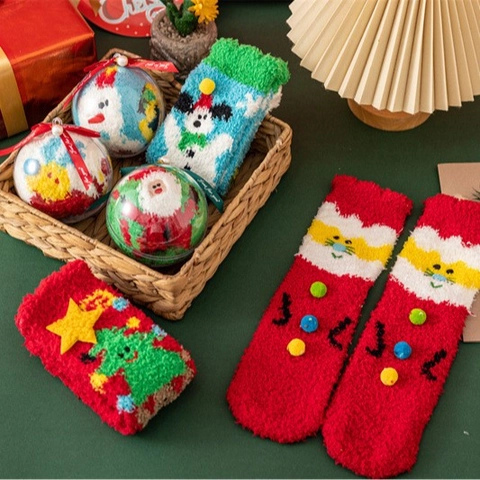 Calze Di Natale Donne Pile Corallo Ispessito Caldo Calzini Da Pavimento Inverno Morbido Cartone Animato Babbo Natale Regalo
