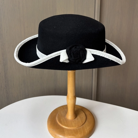 Sombrero De Fieltro De Lana Para Mujer Elegante Flor De Camelia Retro Francés Con Borde Contrastado