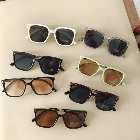 Square Frame Kids Sunglasses UV400 Protection PC Resin Retro Fashion Eyewear For Boys And Girls Fashionable Eyeglasses