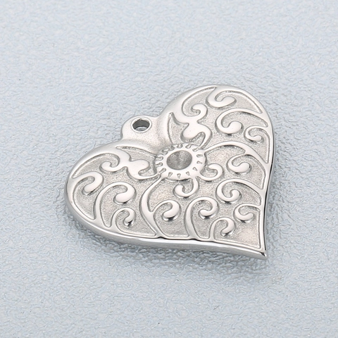 Colgante De Acero Inoxidable Con Forma De Corazón Tallado Floral Hueco Accesorio De Joyería DIY Vintage Amor