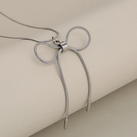 Collana Con Pendente a Fiocco in Acciaio Inossidabile di Moda per Donna Elegante Catena a Osso di Serpente Gioielli