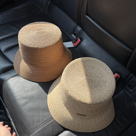 Chapeau de Soleil en Paille de Raphia pour Femmes Fait à la Main Sommet Plat Large Bord Bob Été Plage Vacances Mode
