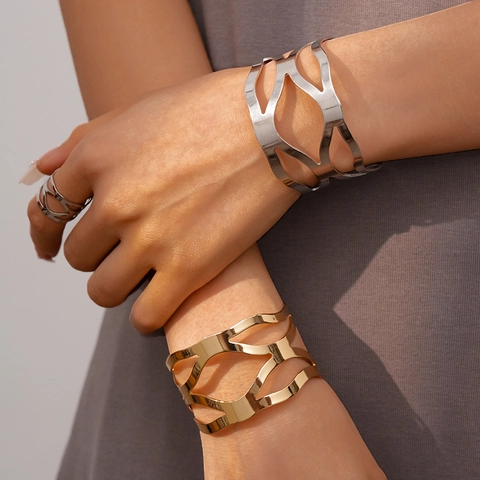 Hol Geometrisch Metalen Manchet Armband En Ring Onregelmatig Golfpatroon Moderne Minimalistische Mode Sieraden Dames