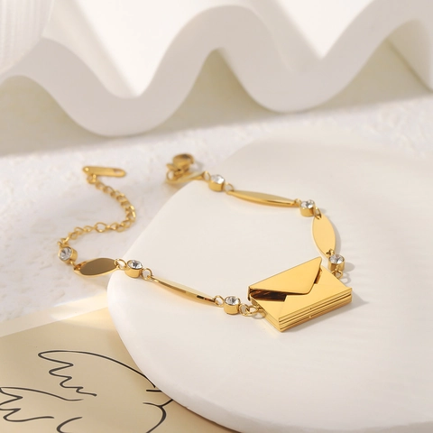 Envelope Pendant Bracelet 18K Gold Plated Stainless Steel With Zircon Inlaid Minimalist Niche Piece For Women Adjustable