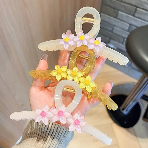 Women Korean Style Large Acrylic Flower Hair Claw Clip Jelly Color Non-Slip Shark Hairpin Sweet Hair Decoration Accessory
