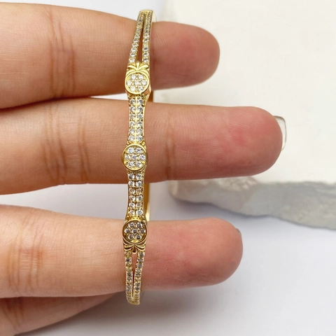 Bracciale Rigido Aperto In Rame Placcato Oro Con Pavé Di Zirconi Cubici Scintillanti Gioielli Geometrici Donna