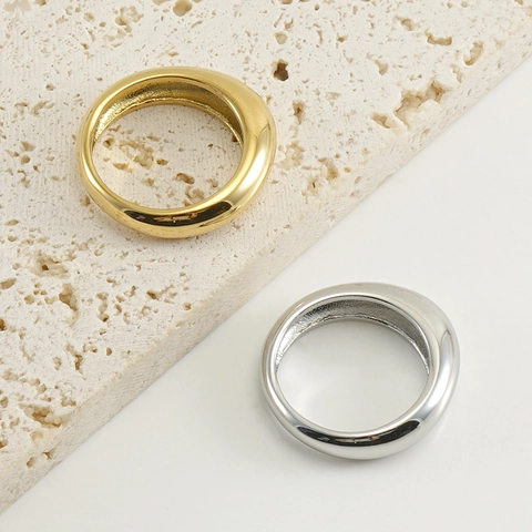 Anillo A Fascia Ad Arco Spesso Minimalista Acciaio Inossidabile Placcato Oro 18K Lucidato A Specchio Gioielli Da Donna