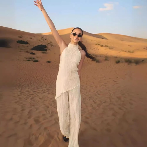Women Pleated Halter Neck Backless Top And Wide Leg Pants Solid Color Vacation Summer Casual Elegant Outfit