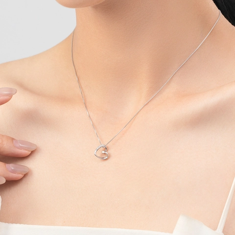925 Sterling Silver Asymmetric Heart Pendant Necklace For Women Zirconia Inlaid Box Chain Sweet Fashion Jewelry Gift