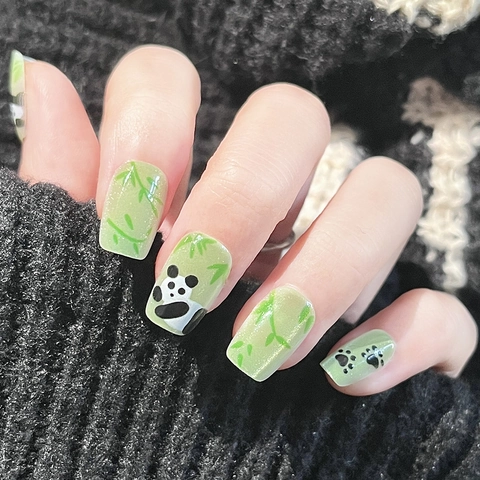 Kunstnagels Kattenoog Effect Panda Bamboe Ontwerp Kort Vierkant Rond Lichtgroen Glitters Schattige Cartoon Stijl Manicure