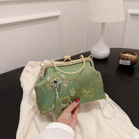 Vintage Chinese Embroidered Floral Shell Bag For Women Kiss Lock Evening Clutch With Artificial Pearl Chain Shoulder Strap Tassel