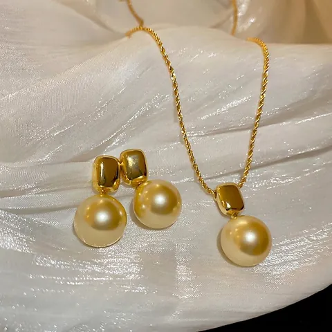 Collar Y Pendientes De Cobre Chapado En Oro 18K Con Imitacion De Perla Artificial Y Poste De Plata Joyeria Elegante Minimalista Para Mujeres