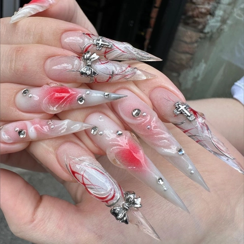 Ψεύτικα Νύχια Stiletto Πολύ Μακριά Ροζ Λευκό Ντεγκραντέ Χειροποίητα Μεταλλικός Φιόγκος 3D Ασημένιος Σταυρός Στρας Goth Dark Art