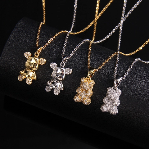 Collier Pendentif Style Ig Décontracté Petit Ours Couronne De Lune Cuivre Zircon Plaqué Or 18 Carats Polissage Placage Incrustation