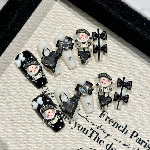 Uñas Postizas Hechas a Mano Estilo Punk Oscuro Cuadros Blanco Negro Lazo 3D Corazón Diamante de Imitación Uñas Coffin Mujer