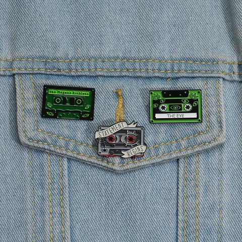 Pins en Émail Cassette Audio Rétro The Magnus Archives Pour Sac À Dos Vêtements Décor Alliage de Zinc Œil Toile d'Araignée Horreur Bijoux