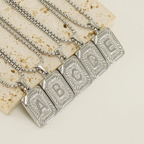 Collana Con Pendente Lettera Quadrata Acciaio Inossidabile Placcato Oro 18K Texture Radiante Gioielli Minimalisti Donna Uomo