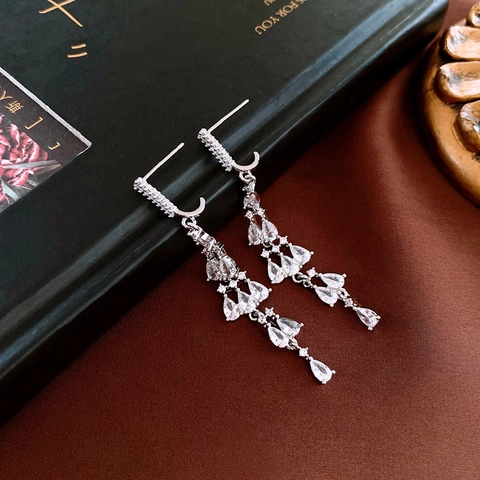 Orecchini A Lobo Con Farfalla E Nappa In Zircone Con Perno In Argento 925 Elegante Gioiello A Fiore Foglia Da Donna