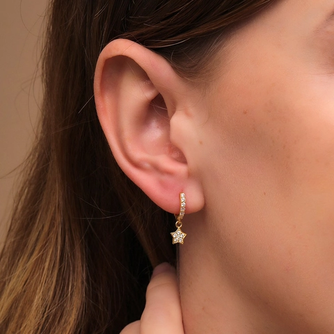Orecchini a Cerchio Asimmetrici Stella e Luna con Perno in Argento 925 Placcato Oro e Zirconi Gioielli Moda Donna