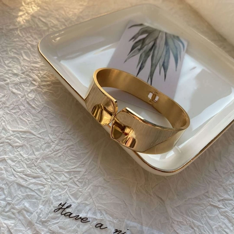 Minimalist Wide Cuff Bracelet Stainless Steel Geometric Overlapping Design Mirror Polished Modern Bangle For Women